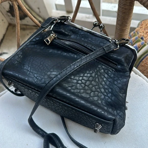 NWT Studded Skull Black Bag - Picture 7 of 11